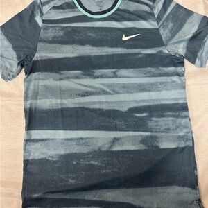 Nike Court DriFit Men's Blue Wave-Pattern Athletic Tee